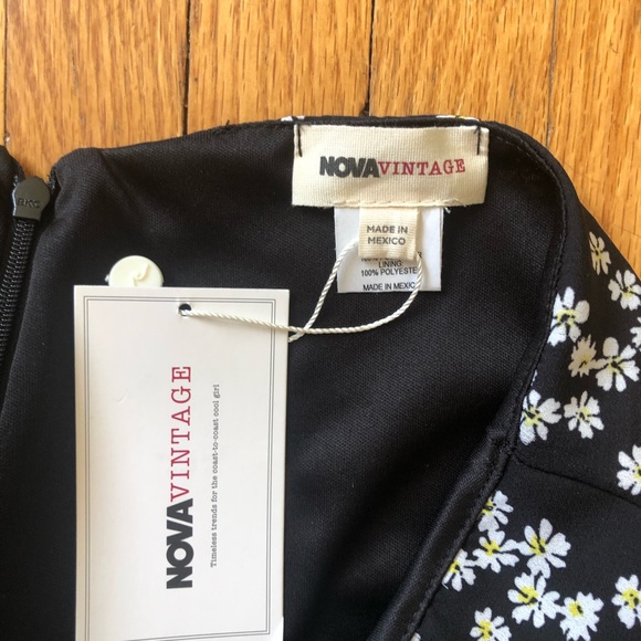 Fashion Nova floral mini skirt - Picture 5 of 5